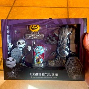 The Nightmare Before Christmas miniature statuaries kit- create your own garden